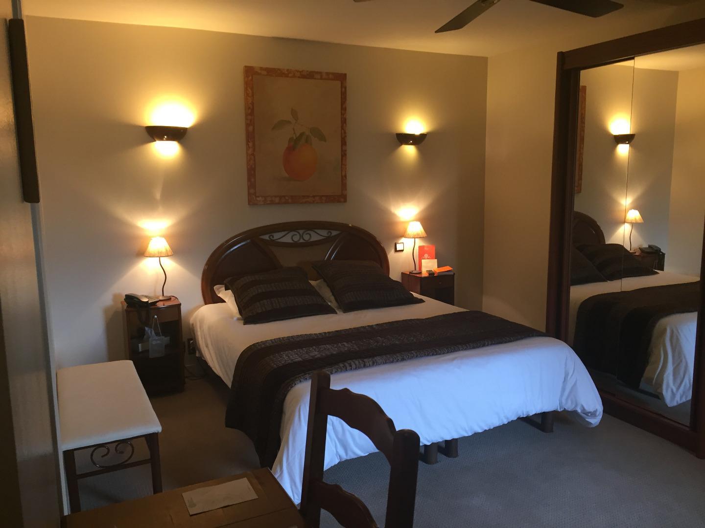 Auberge Du Cheval Blanc - Teritoria Selles-Saint-Denis Eksteriør bilde